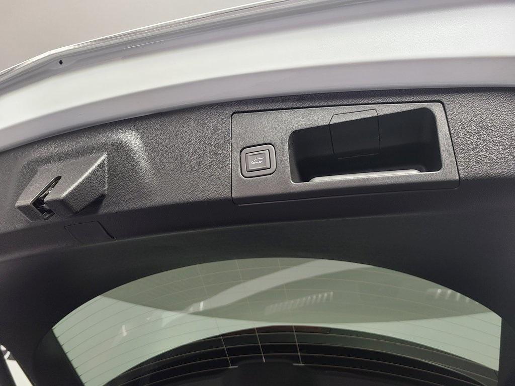 new 2024 Cadillac XT4 car, priced at $48,280