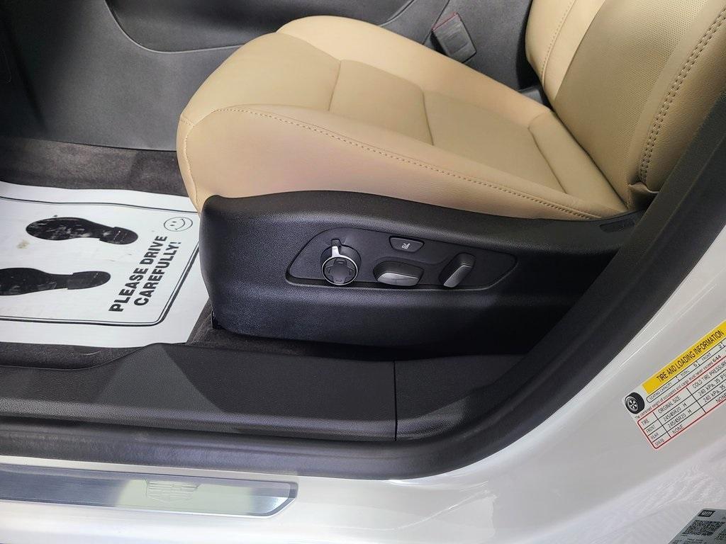 new 2024 Cadillac XT4 car, priced at $48,280