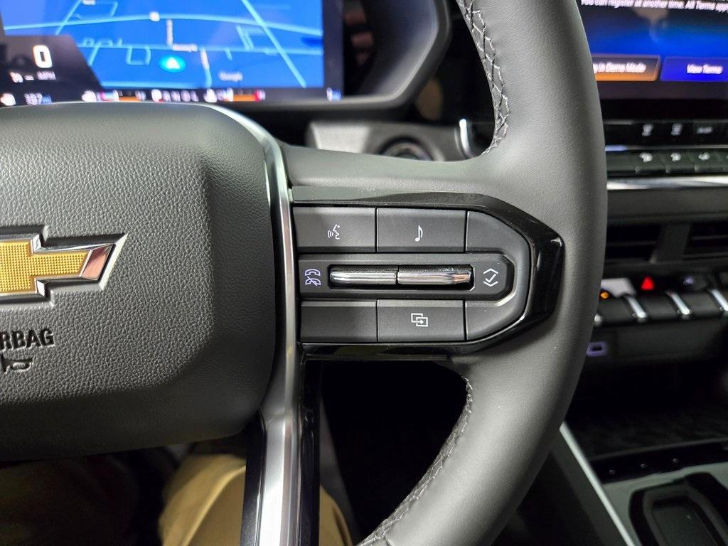 new 2025 Chevrolet Colorado car, priced at $32,640