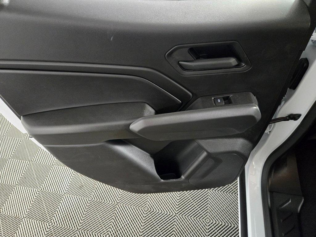 new 2025 Chevrolet Colorado car, priced at $32,640