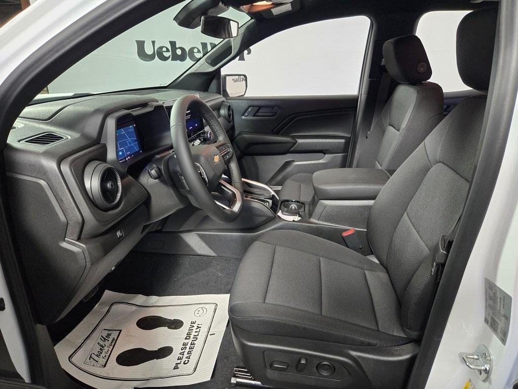 new 2025 Chevrolet Colorado car, priced at $32,640