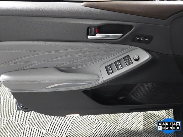 used 2022 Toyota Avalon Hybrid car, priced at $29,627