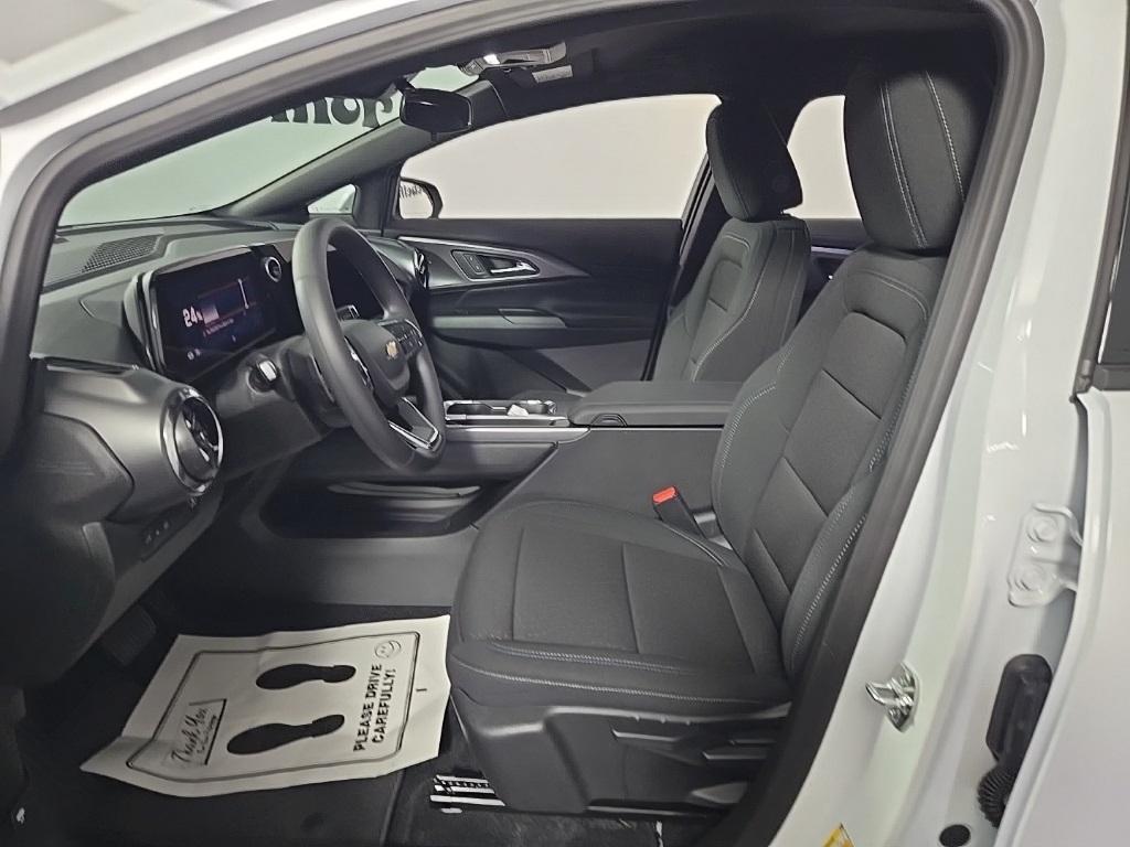 new 2025 Chevrolet Equinox EV car, priced at $33,845