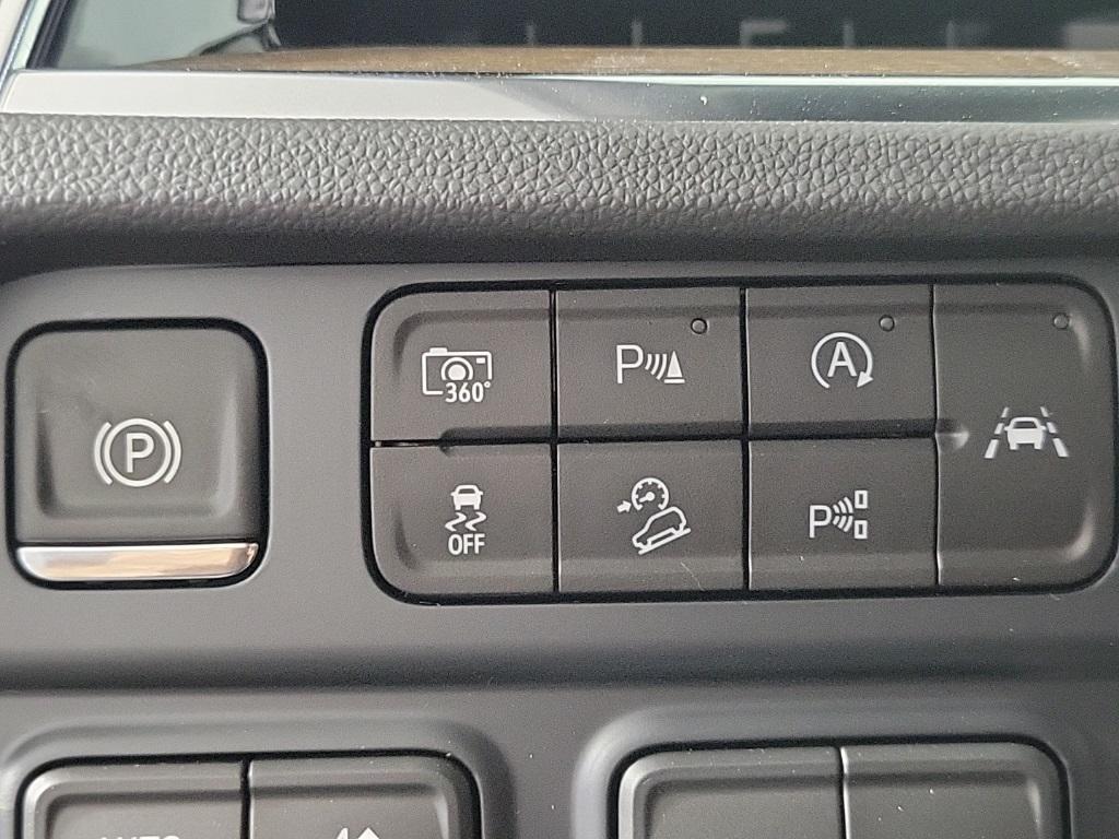 new 2025 Chevrolet Suburban car, priced at $95,655