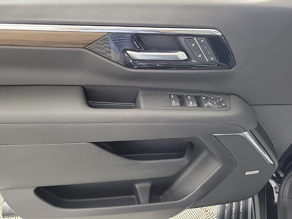 new 2025 Chevrolet Suburban car, priced at $95,655