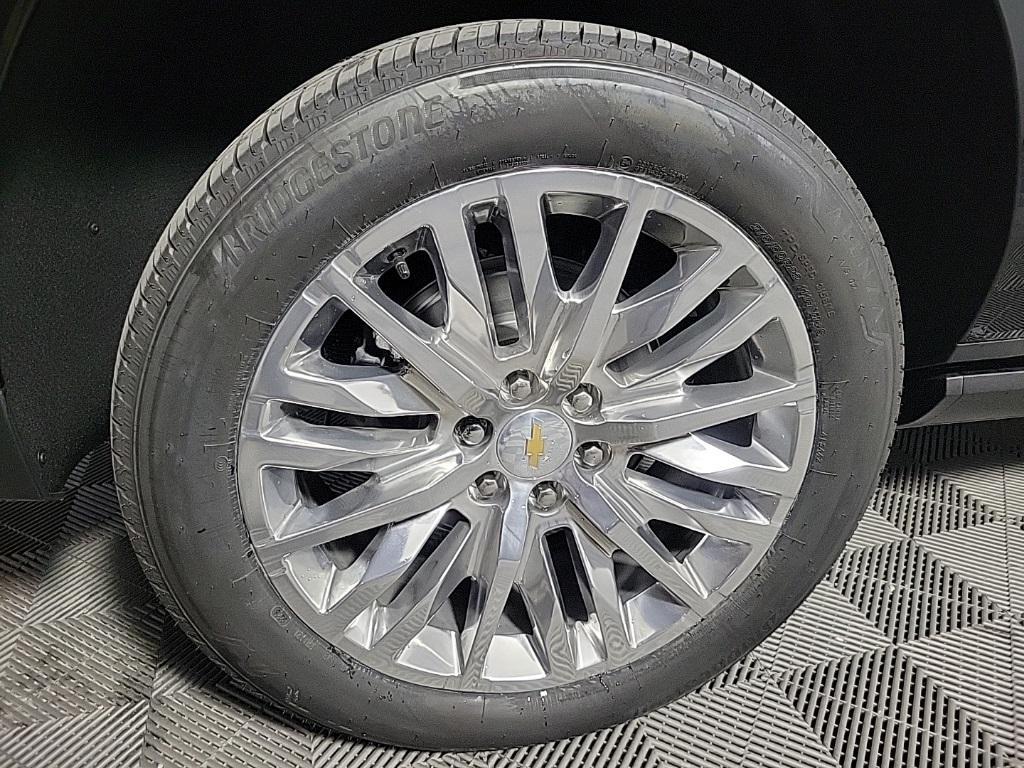 new 2025 Chevrolet Suburban car, priced at $95,655