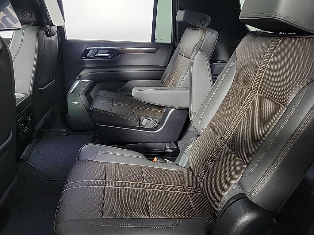 new 2025 Chevrolet Suburban car, priced at $95,655