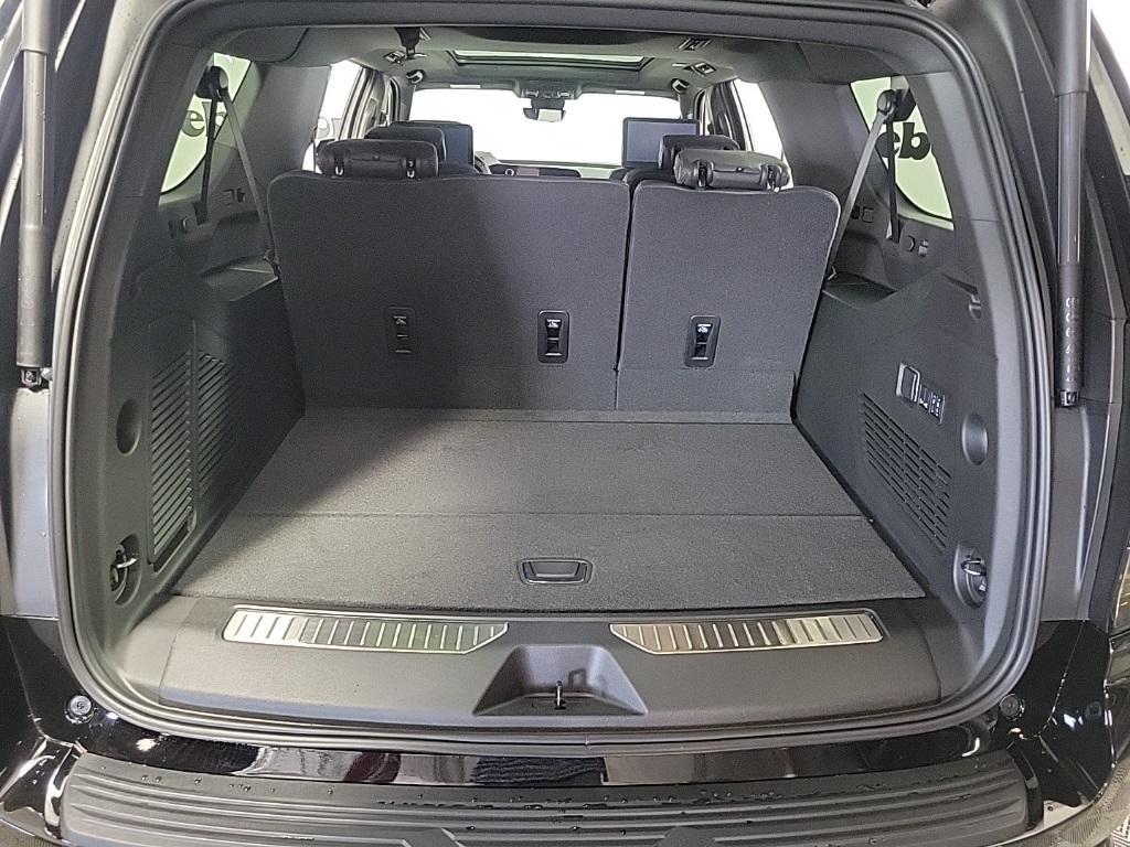 new 2025 Chevrolet Suburban car, priced at $95,655