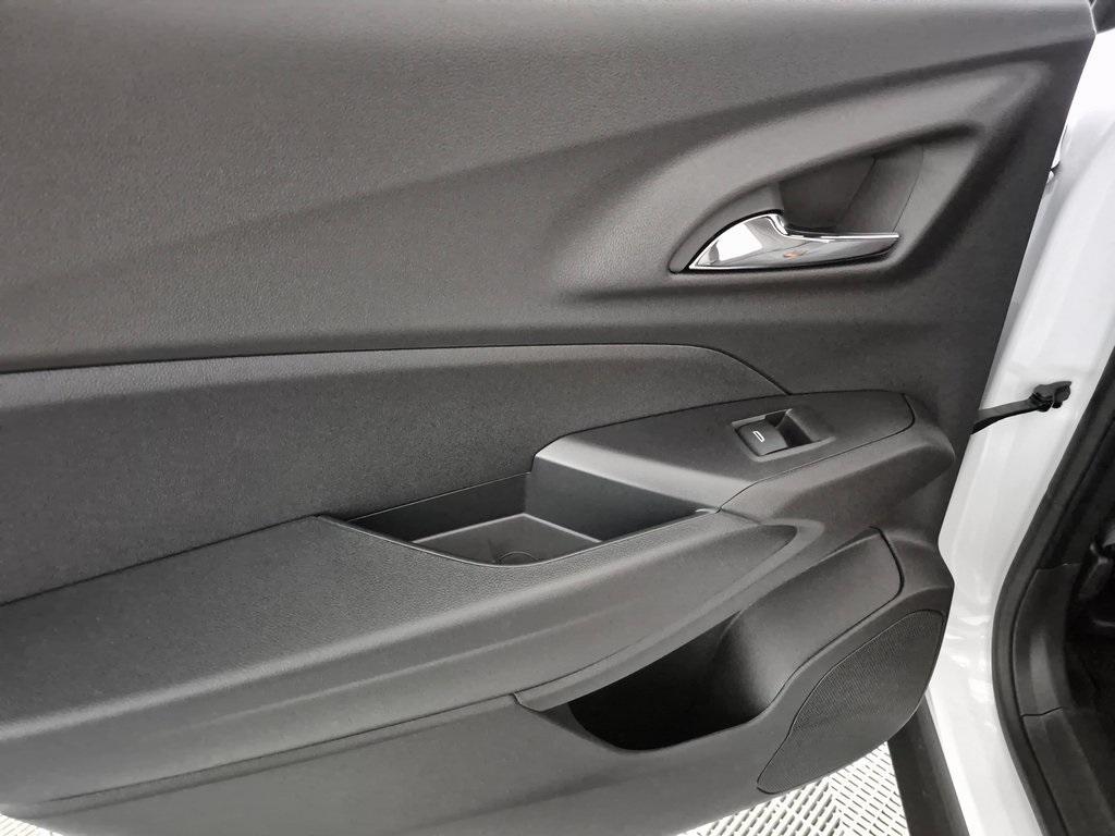 new 2026 Chevrolet Trax car, priced at $25,155