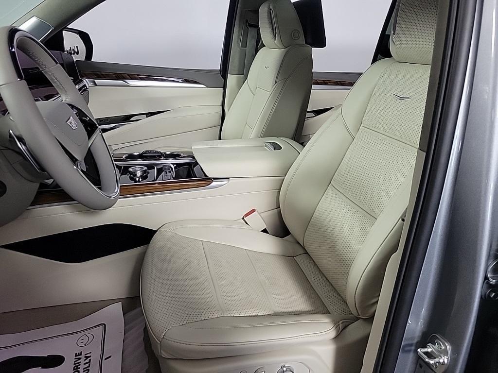 new 2025 Cadillac Escalade ESV car, priced at $132,460