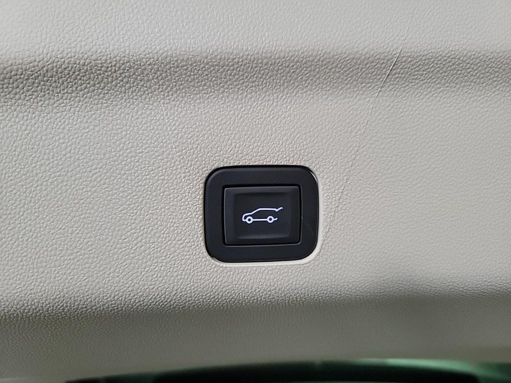 new 2025 Cadillac Escalade ESV car, priced at $132,460