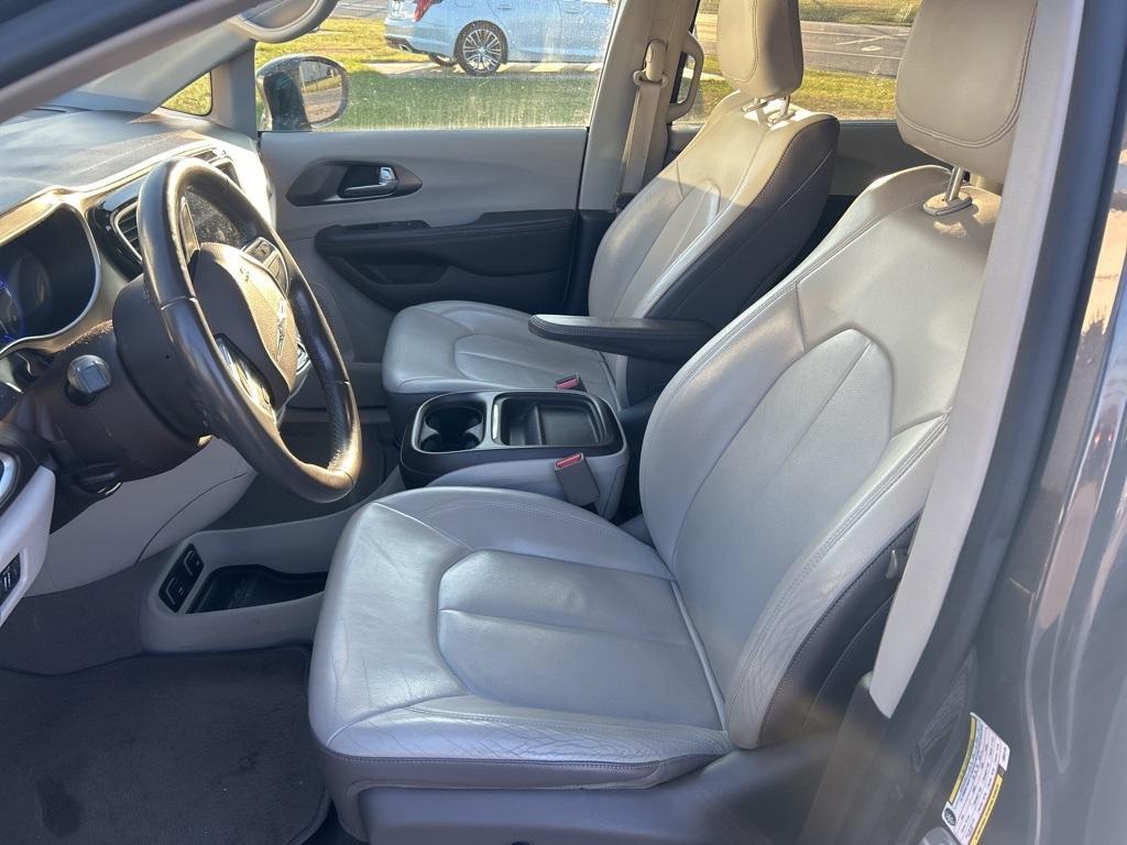 used 2017 Chrysler Pacifica car, priced at $14,500