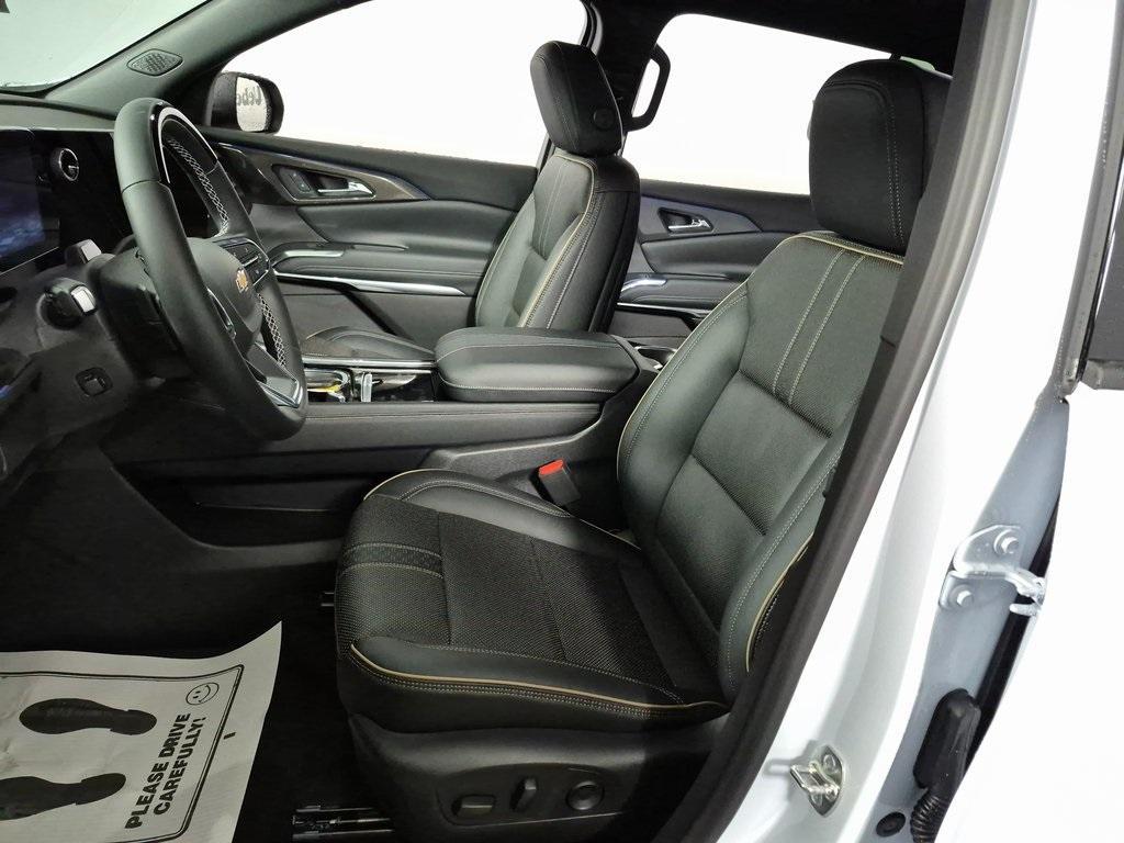 new 2026 Chevrolet Traverse car, priced at $59,990