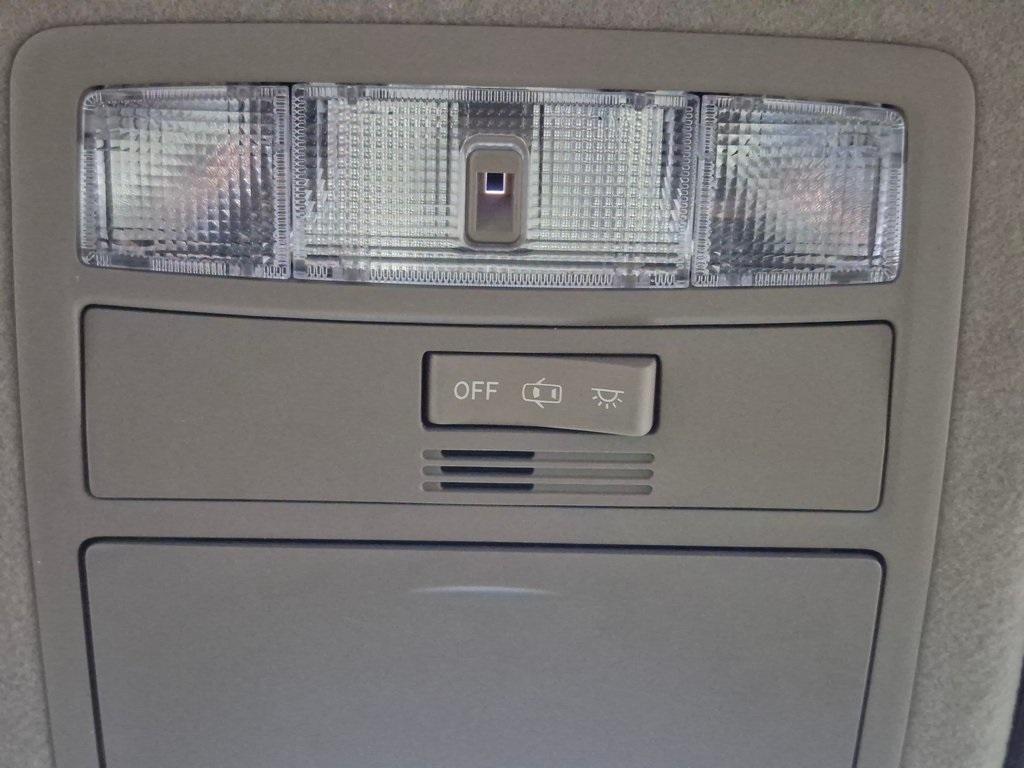 used 2013 Toyota Highlander car, priced at $11,000