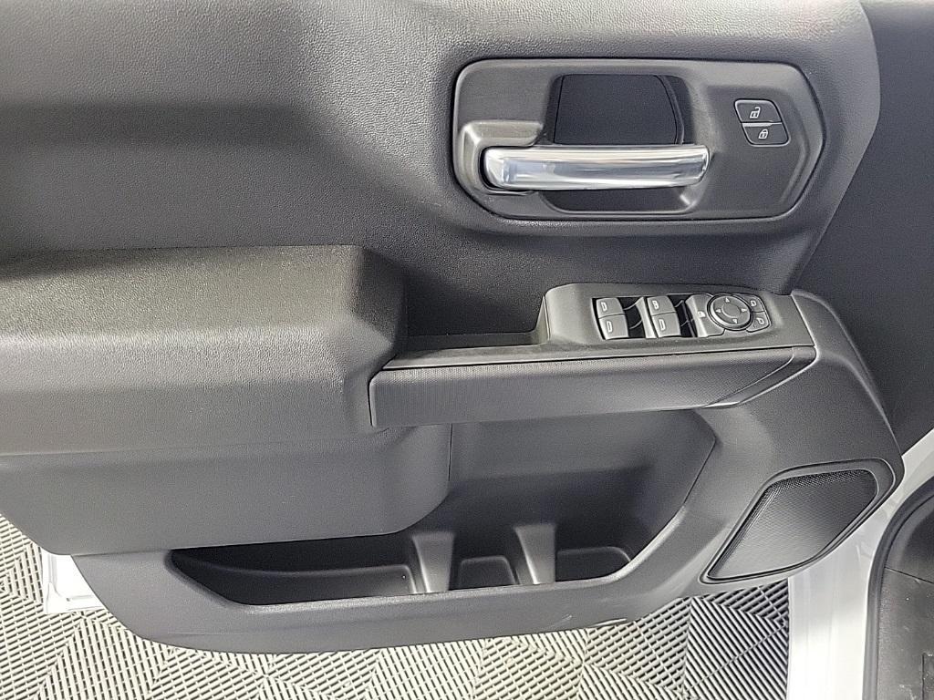new 2025 Chevrolet Silverado 1500 car, priced at $40,870