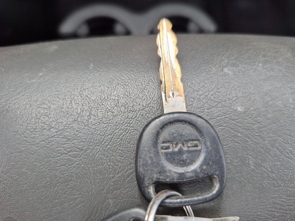 used 2007 GMC Sierra 2500 car, priced at $7,994