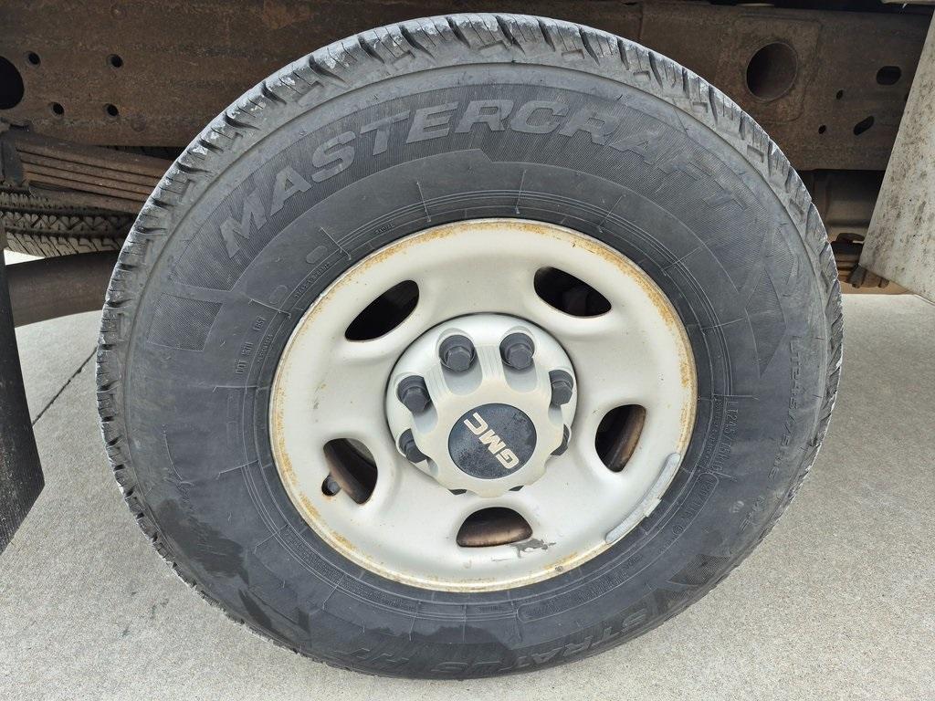 used 2007 GMC Sierra 2500 car, priced at $7,994