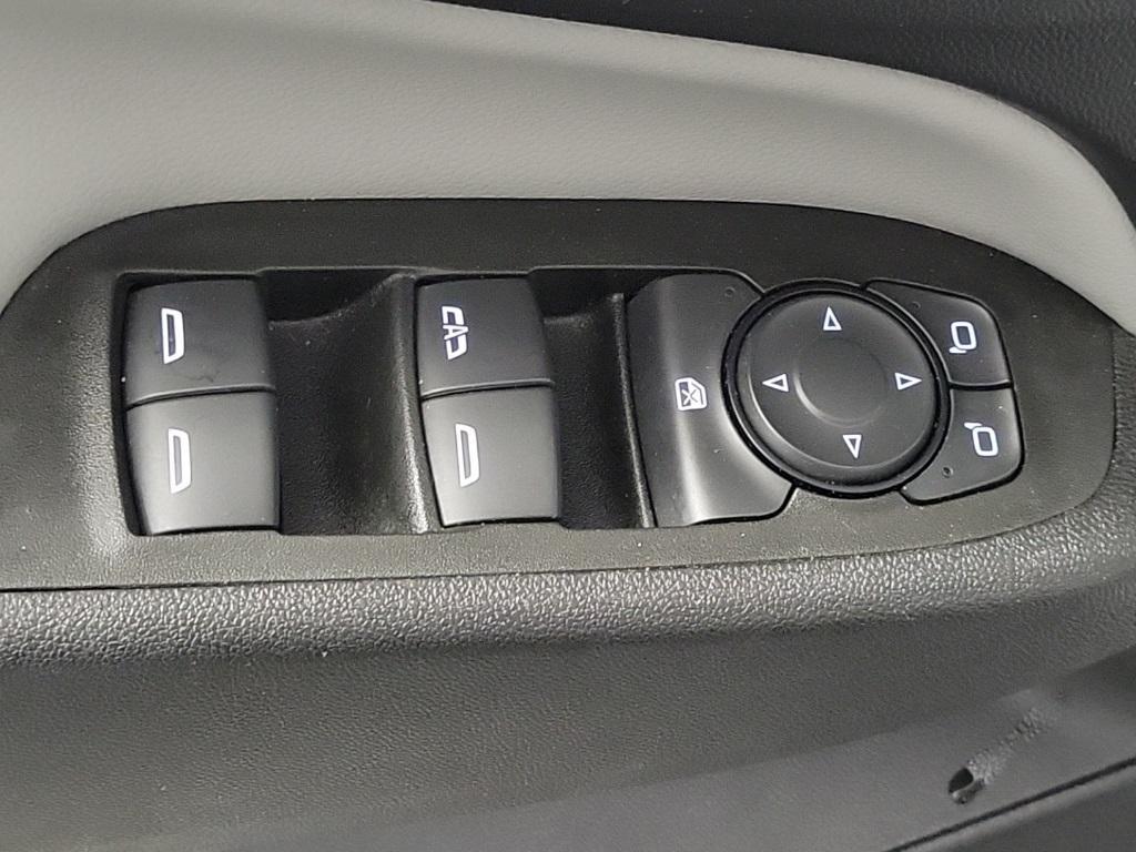 used 2022 Chevrolet Equinox car, priced at $18,399