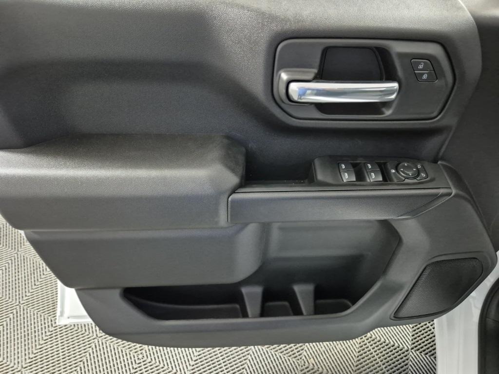new 2025 Chevrolet Silverado 1500 car, priced at $46,945