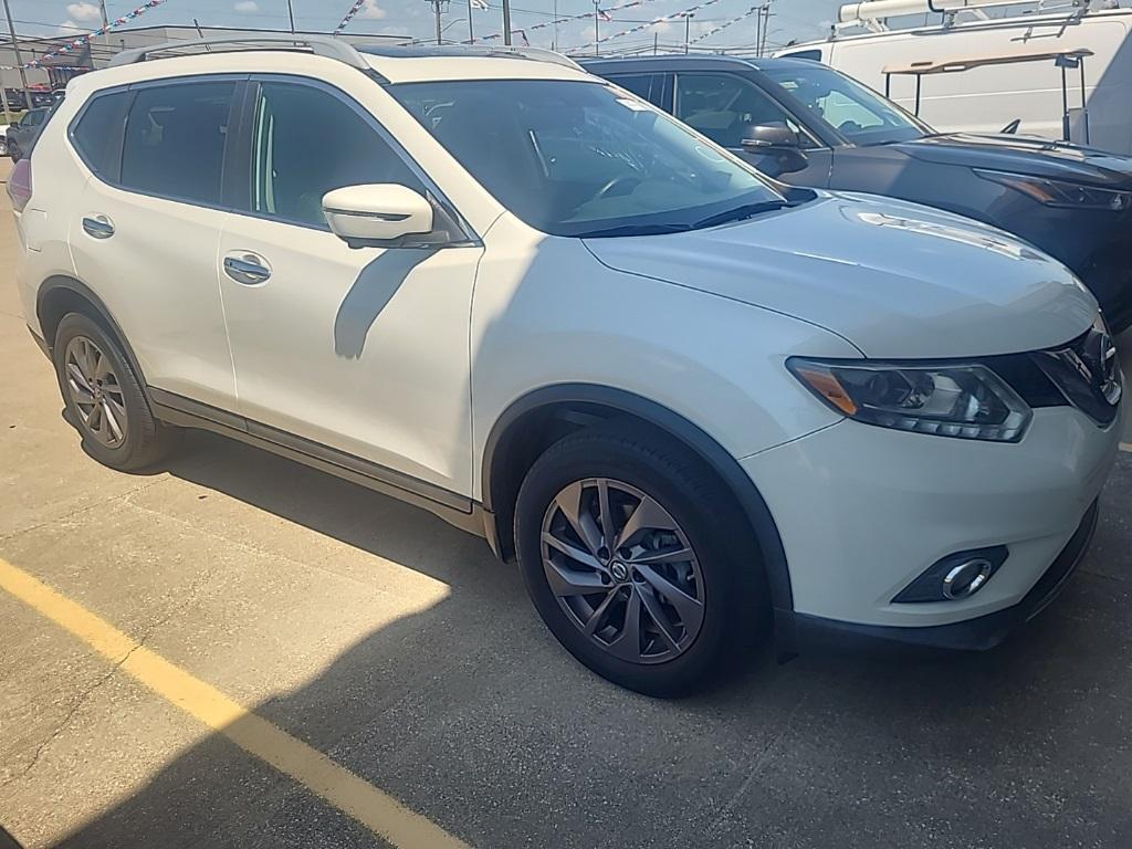 used 2016 Nissan Rogue car, priced at $17,995