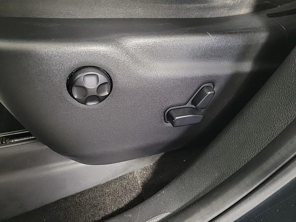 used 2015 Jeep Grand Cherokee car, priced at $10,850