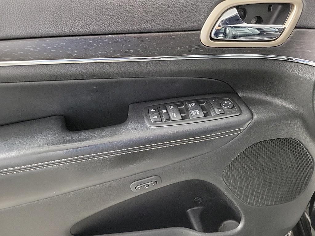 used 2015 Jeep Grand Cherokee car, priced at $10,850