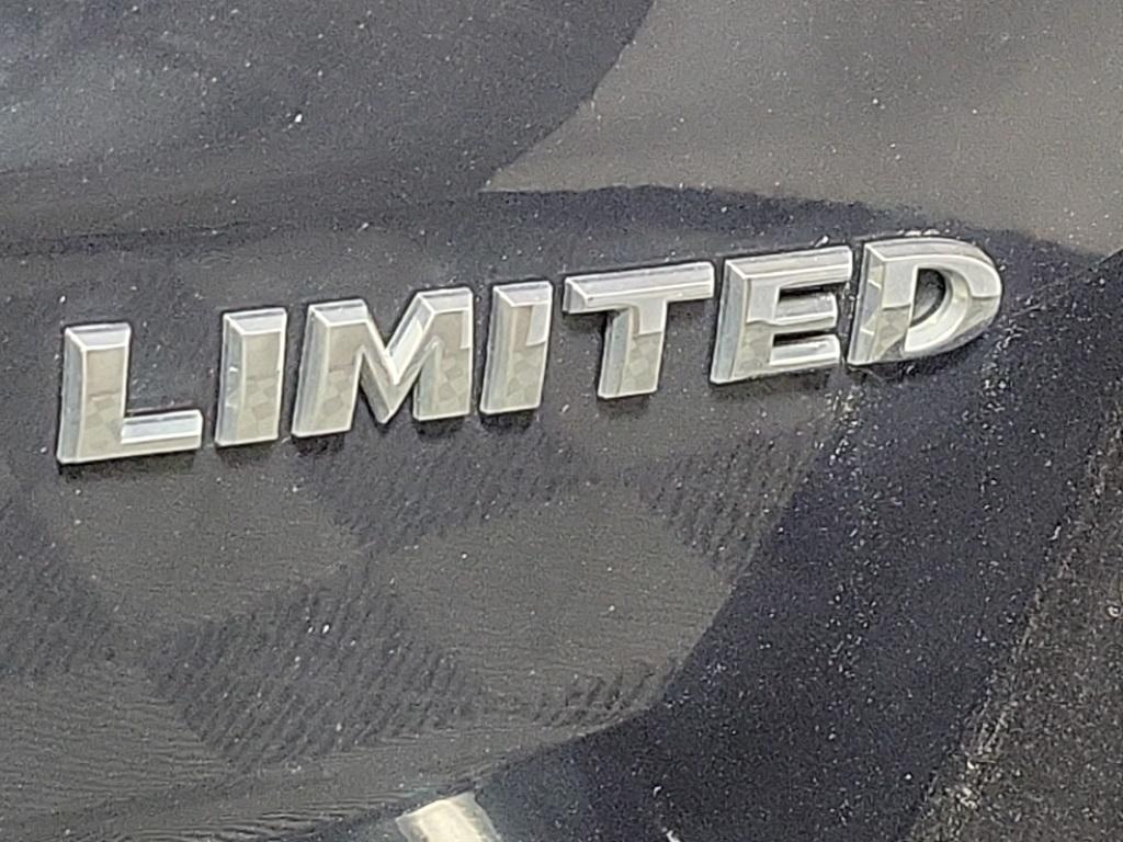 used 2015 Jeep Grand Cherokee car, priced at $10,850