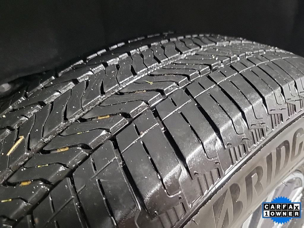 used 2025 Chevrolet Traverse car, priced at $39,995