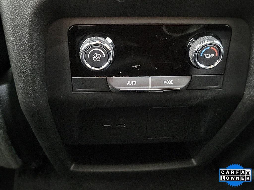 used 2025 Chevrolet Traverse car, priced at $39,995