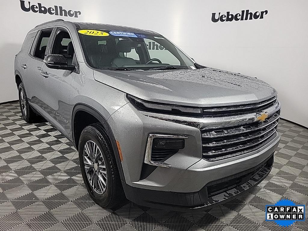 used 2025 Chevrolet Traverse car, priced at $39,995