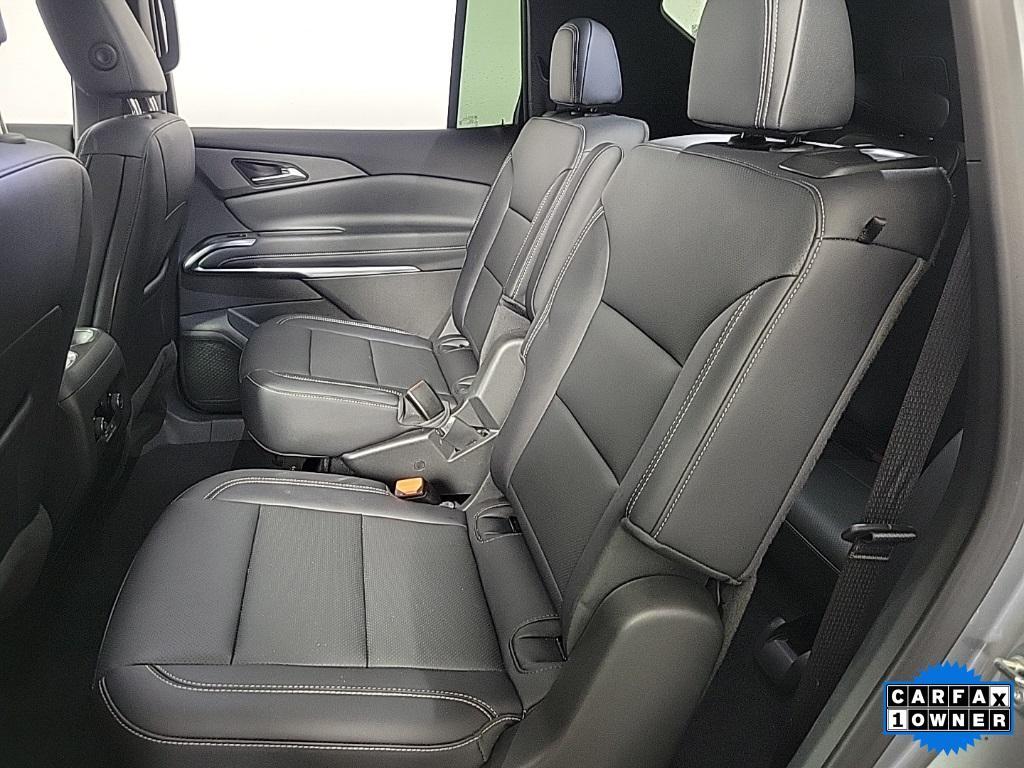 used 2025 Chevrolet Traverse car, priced at $39,995