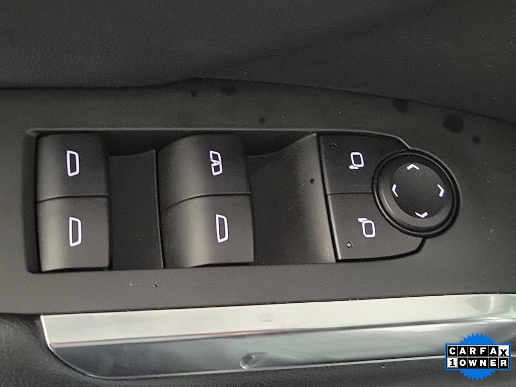 used 2025 Chevrolet Traverse car, priced at $39,995