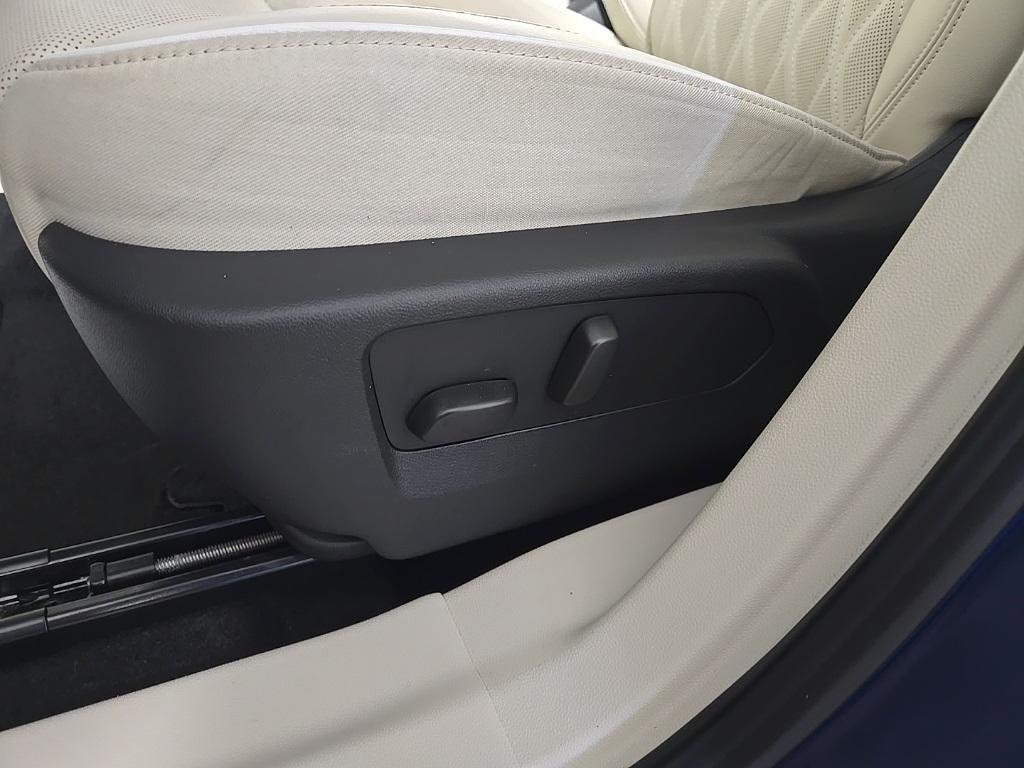 used 2022 Buick Envision car, priced at $32,987