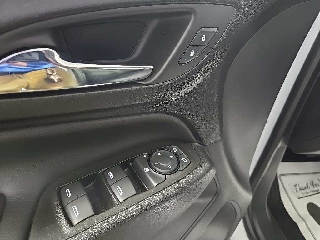 used 2023 Chevrolet Equinox car, priced at $27,875