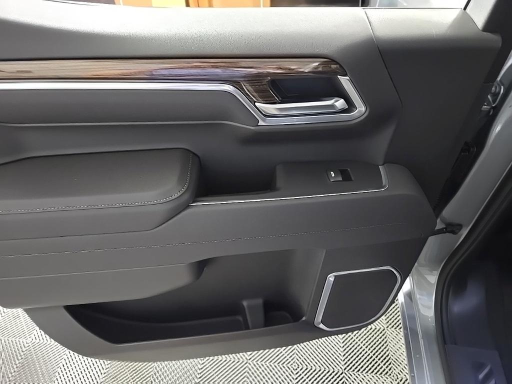 new 2025 Chevrolet Silverado 1500 car, priced at $55,630