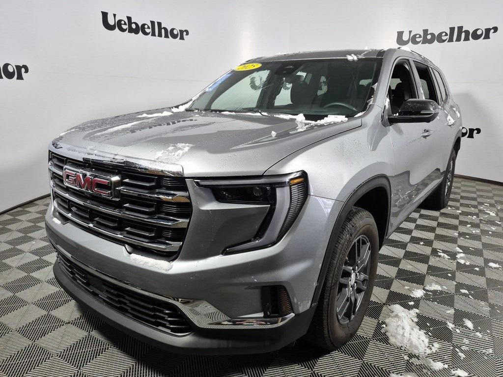 used 2025 GMC Acadia car, priced at $33,499