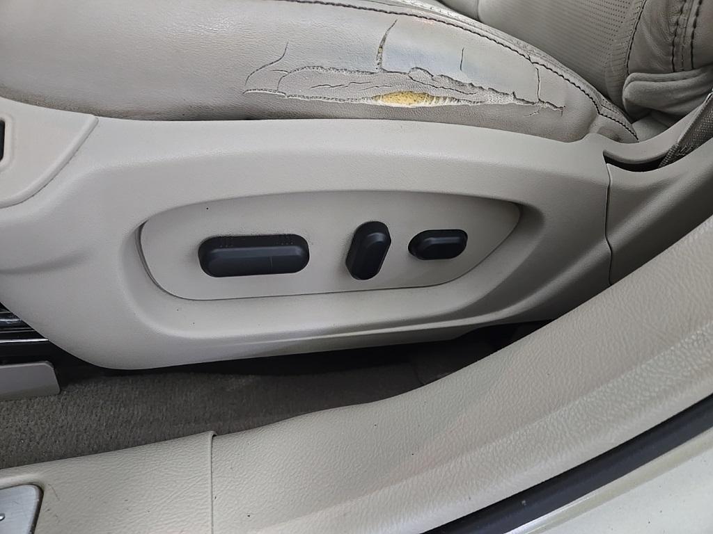 used 2010 Ford Taurus car, priced at $3,998