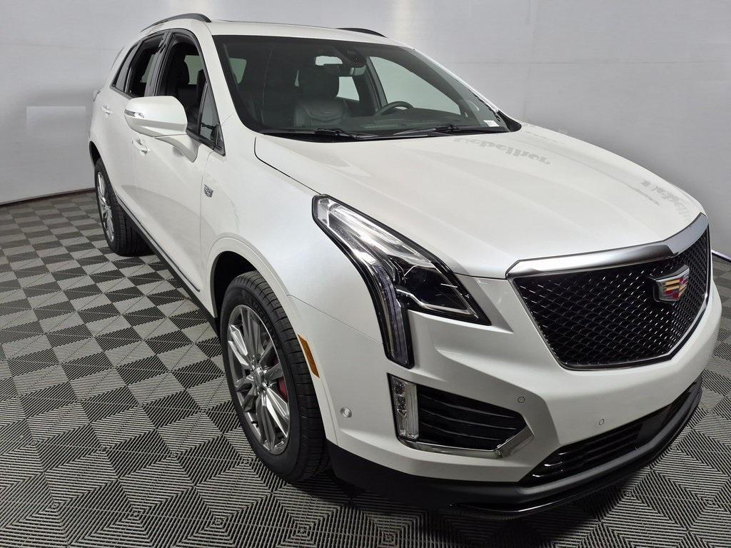 new 2026 Cadillac XT5 car, priced at $64,245