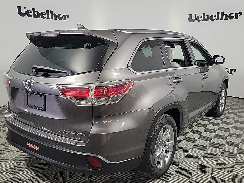used 2015 Toyota Highlander car, priced at $16,998