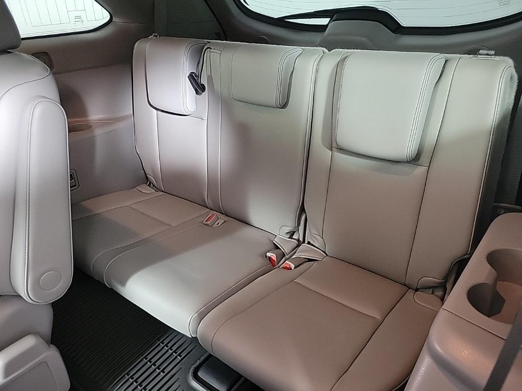 used 2015 Toyota Highlander car, priced at $16,998