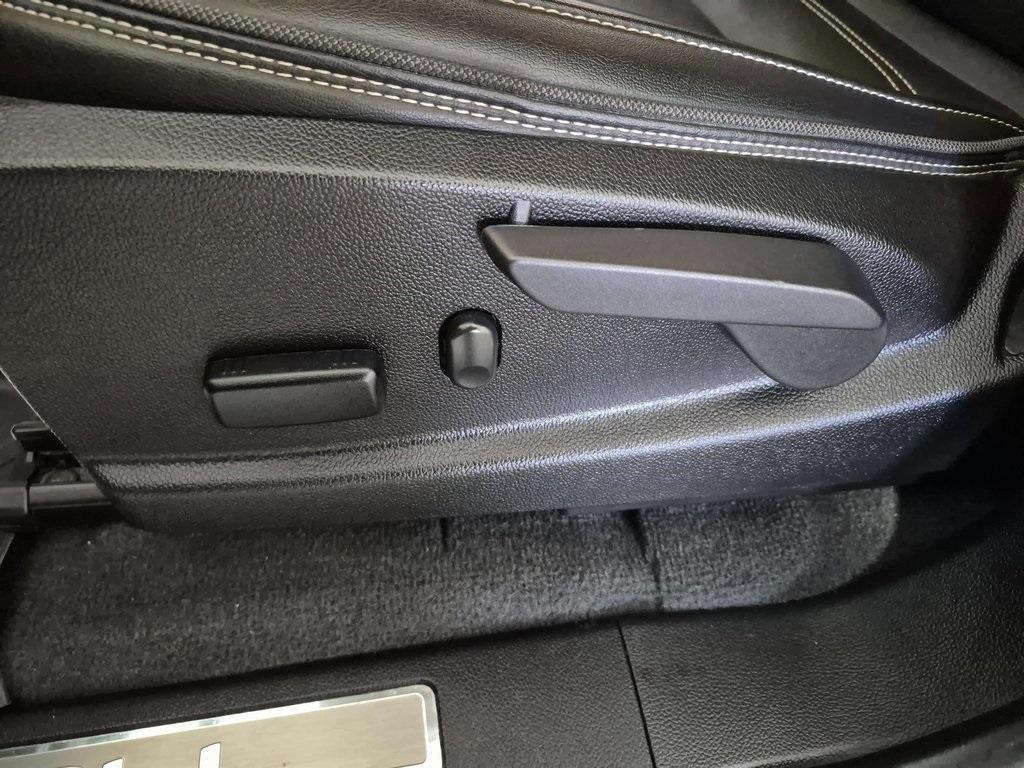 used 2022 GMC Canyon car, priced at $39,995