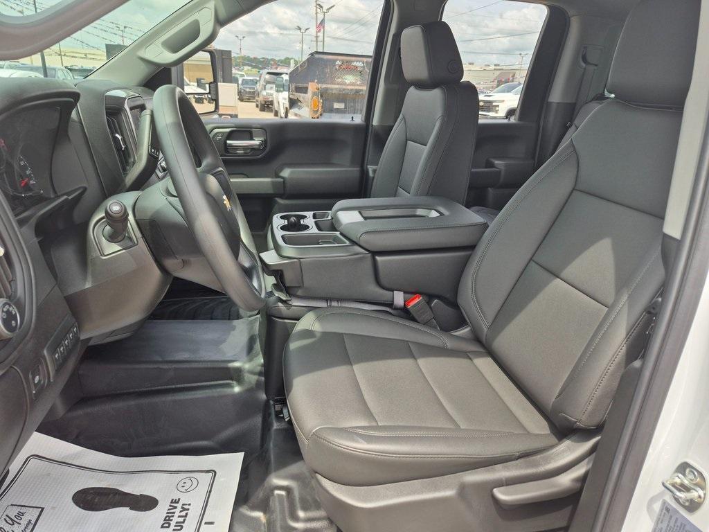 new 2025 Chevrolet Silverado 2500 car, priced at $50,645