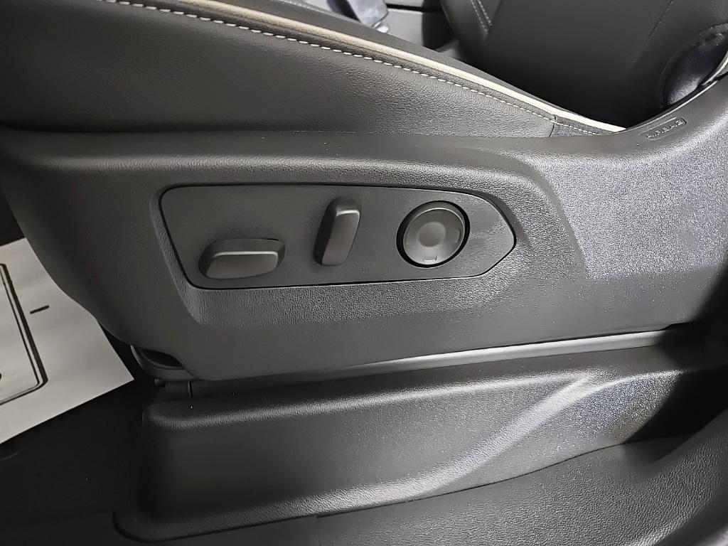 new 2025 Chevrolet Suburban car, priced at $81,290