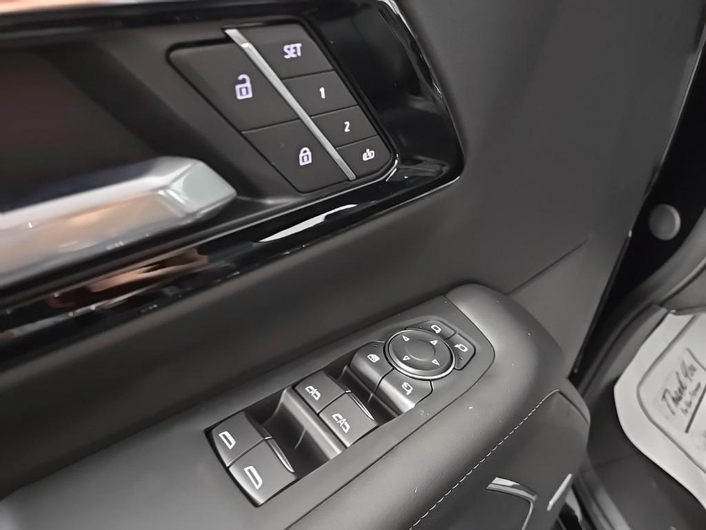new 2025 Chevrolet Suburban car, priced at $81,290