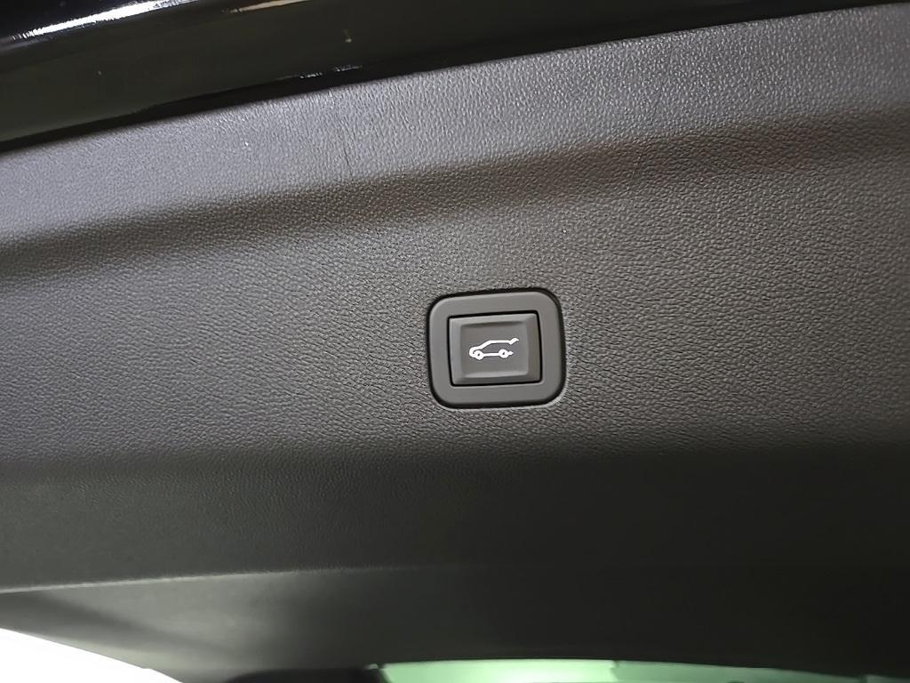 new 2025 Chevrolet Suburban car, priced at $81,290