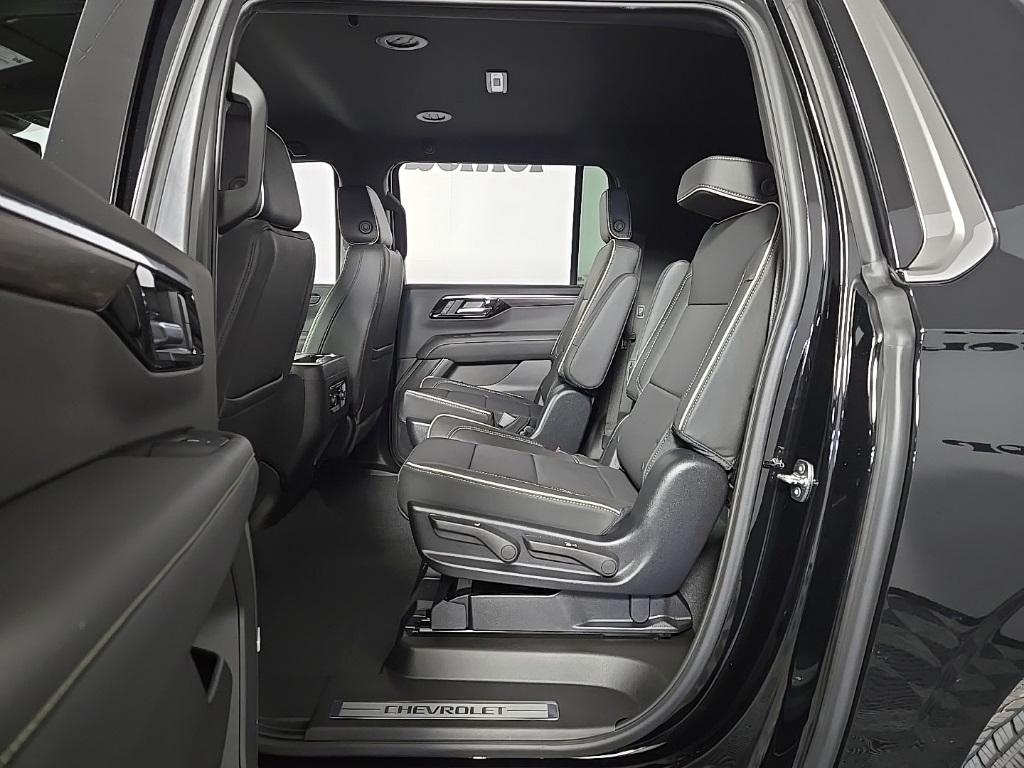 new 2025 Chevrolet Suburban car, priced at $81,290