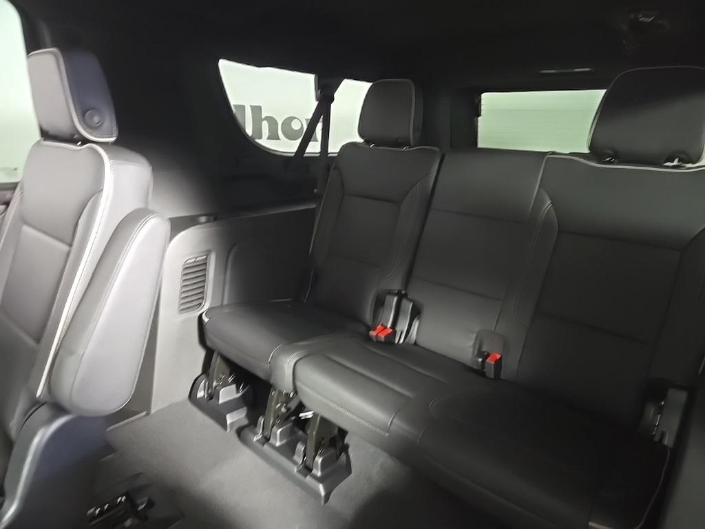 new 2025 Chevrolet Suburban car, priced at $81,290