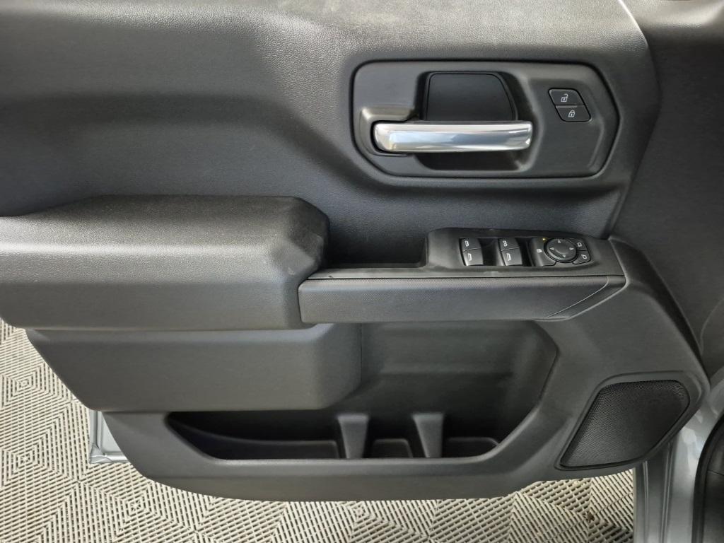 new 2025 Chevrolet Silverado 1500 car, priced at $46,370