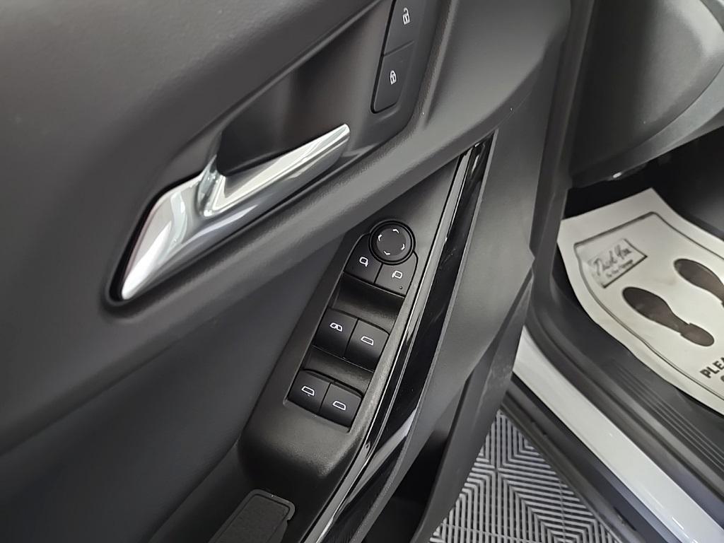 new 2025 Chevrolet Equinox car, priced at $31,535