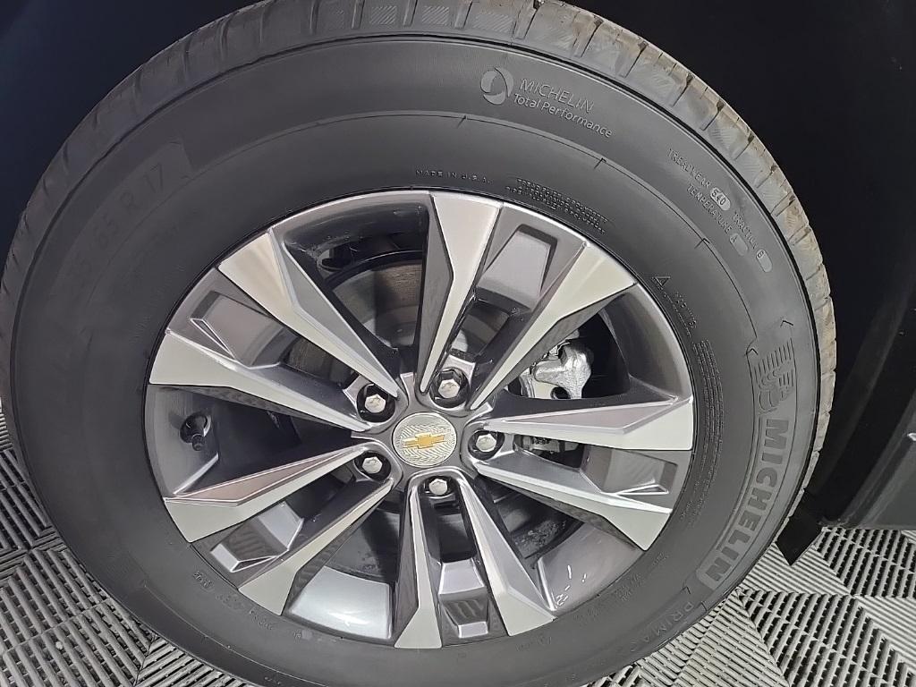 new 2025 Chevrolet Equinox car, priced at $31,535